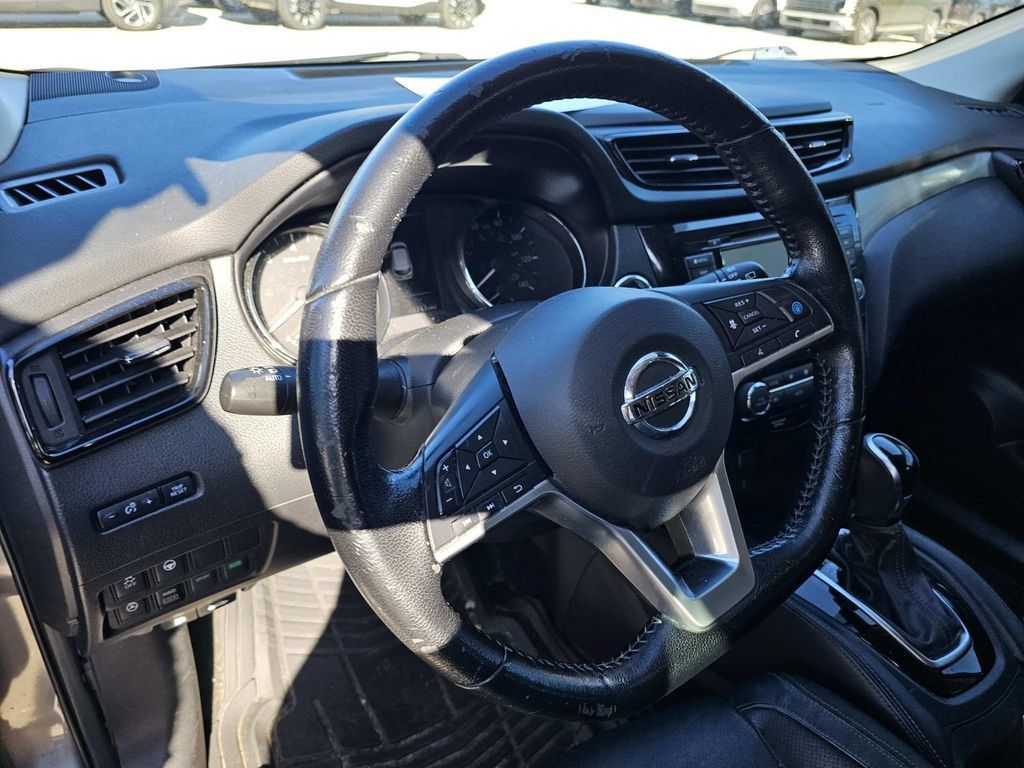 Used 2020 Nissan Rogue Sport SL AWD/4WD image 14