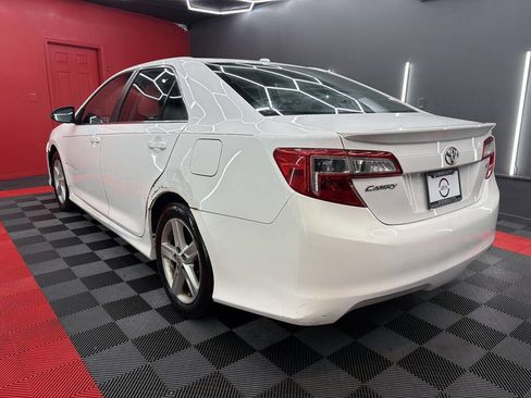 Used 2012 Toyota Camry SE w/ Preferred Accessory Pkg image 6