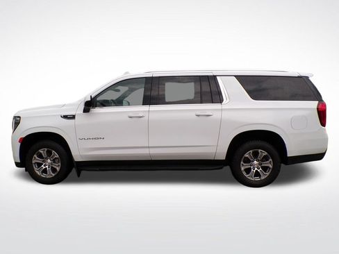 Used 2022 GMC Yukon XL SLE AWD/4WD image 2