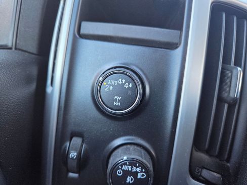 Used 2017 GMC Sierra 1500 SLE w/ SLE Value Package image 17