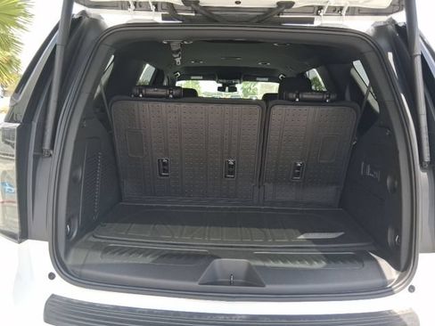 Used 2025 Chevrolet Tahoe LT w/ Comfort Package RWD image 6