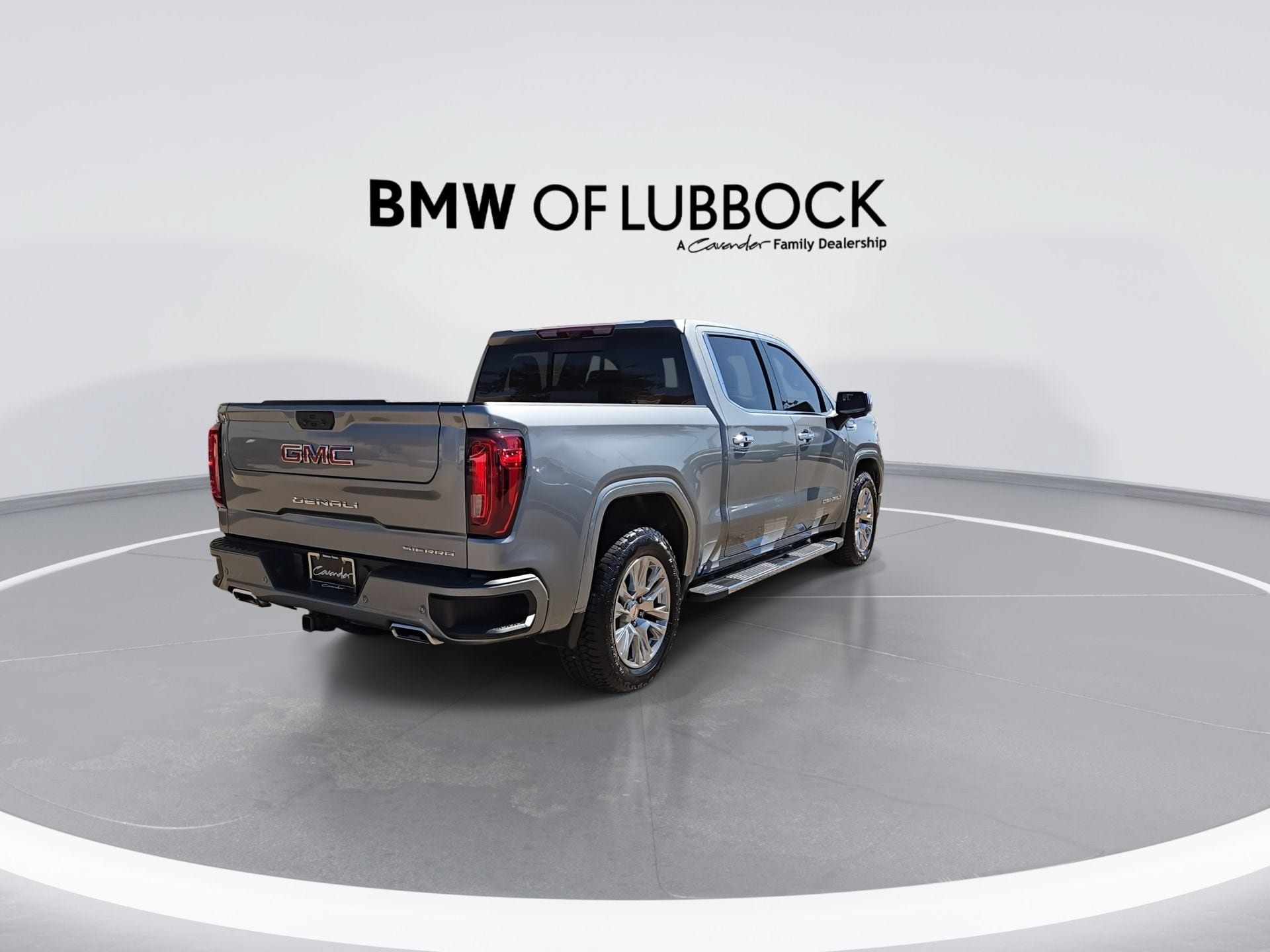 Used 2024 GMC Sierra 1500 Denali w/ Technology Package AWD/4WD image 8