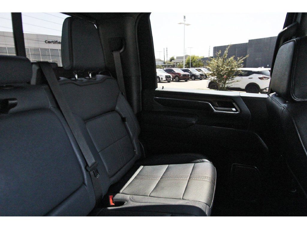 Used 2024 Chevrolet Silverado 2500 High Country AWD/4WD image 13
