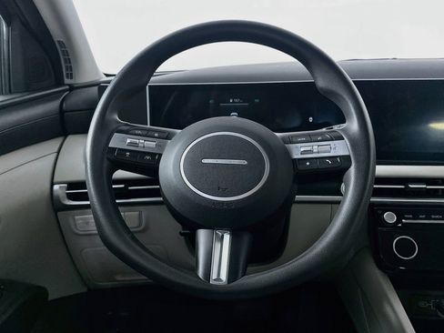 Used 2025 Hyundai Tucson SEL FWD image 18