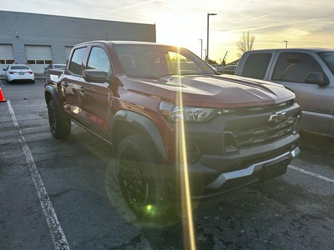 Used 2025 Chevrolet Colorado Trail Boss image 2