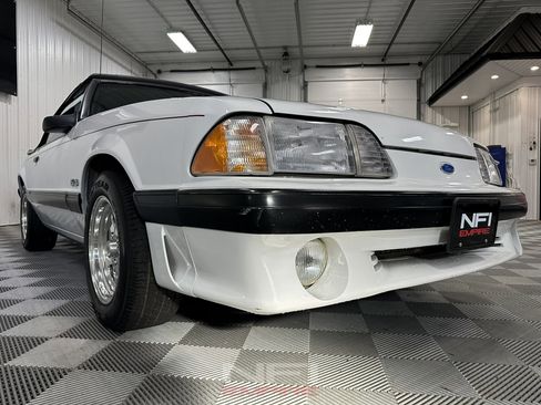 Used 1987 Ford Mustang LX image 23