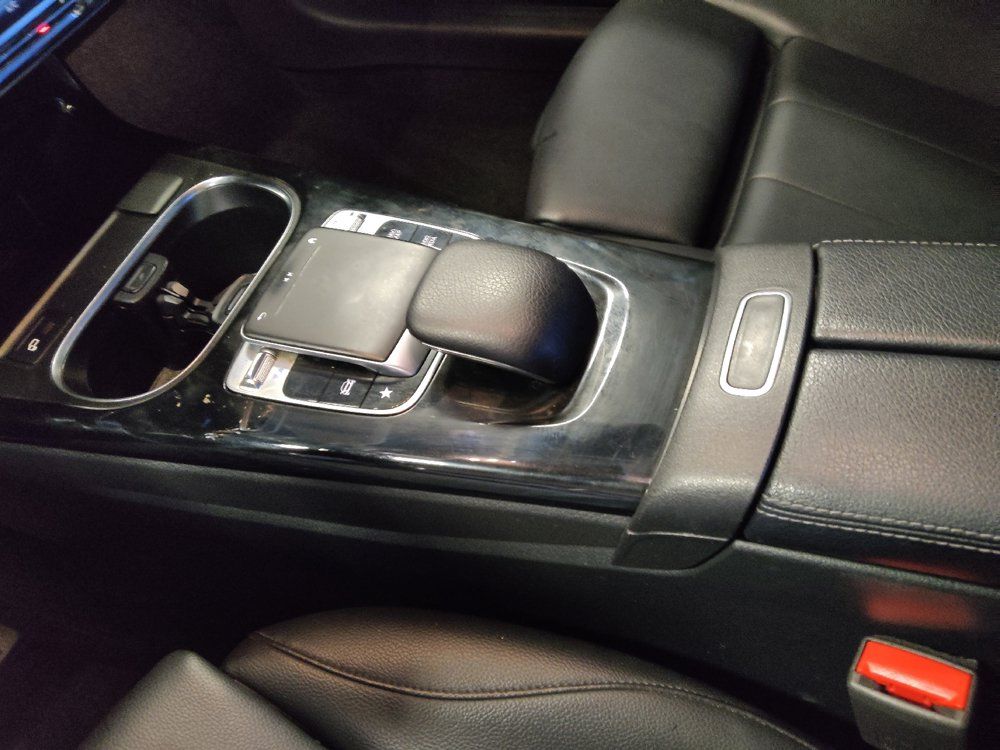 Used 2020 Mercedes-Benz A 220 w/ Premium Package image 26