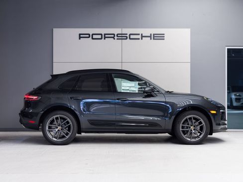 Certified 2026 Porsche Macan AWD/4WD image 8