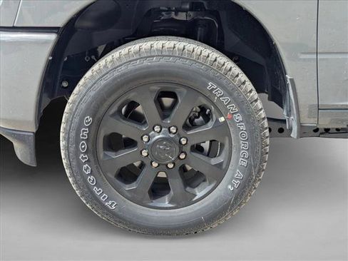 New 2026 RAM 2500 Laramie AWD/4WD image 9