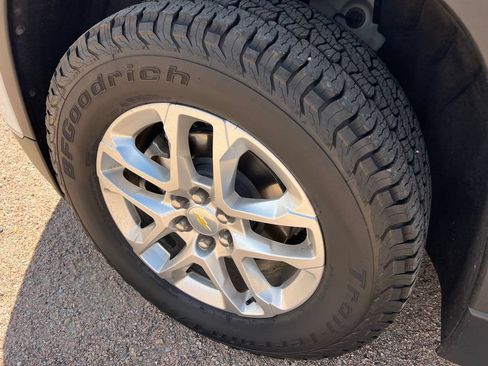 Used 2020 Chevrolet Traverse LT AWD/4WD image 10