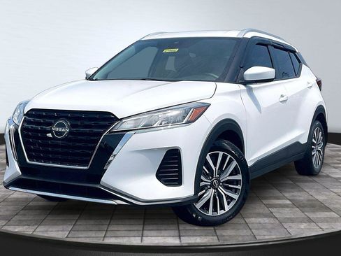 Used 2023 Nissan Kicks SV FWD image 14