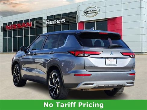 Used 2022 Mitsubishi Outlander SE image 5