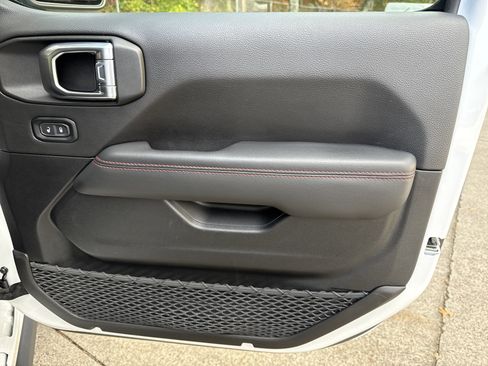 Used 2022 Jeep Wrangler Unlimited Rubicon w/ LED Lighting Group image 17