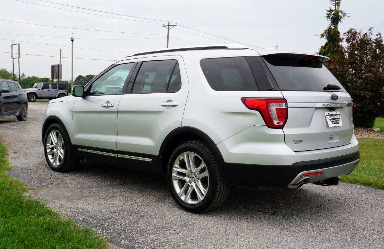 Used 2016 Ford Explorer Limited w/ Equipment Group 301A FWD image 21