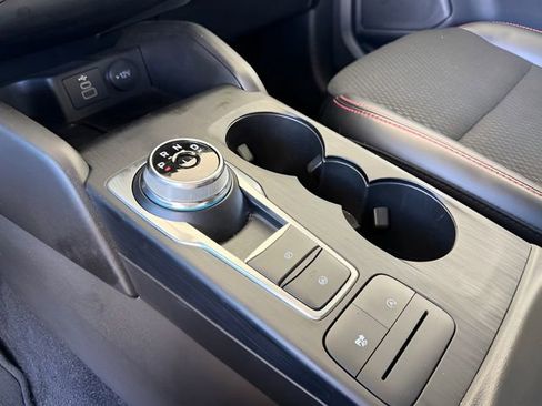 Used 2025 Ford Escape ST-Line image 25