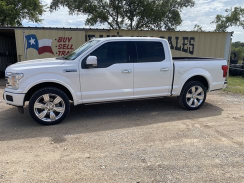 Used 2019 Ford F150 Limited w/ Trailer Tow Package image 4
