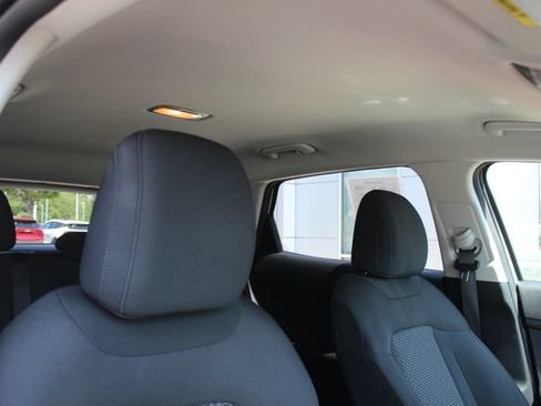 Used 2024 Kia Sportage LX AWD/4WD image 32
