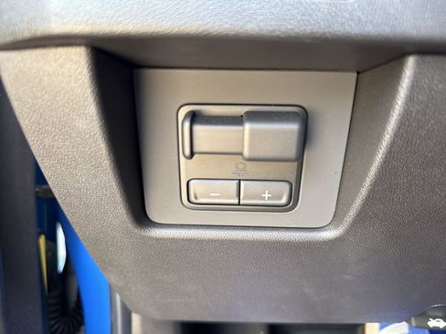 Used 2025 Chevrolet Colorado ZR2 w/ Technology Package image 55