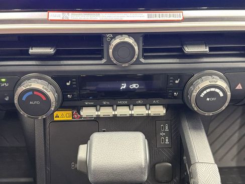 Used 2026 Toyota 4Runner TRD Off-Road Premium AWD/4WD image 24