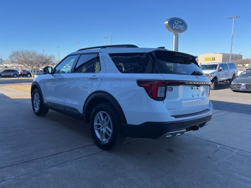New 2026 Ford Explorer Active image 4