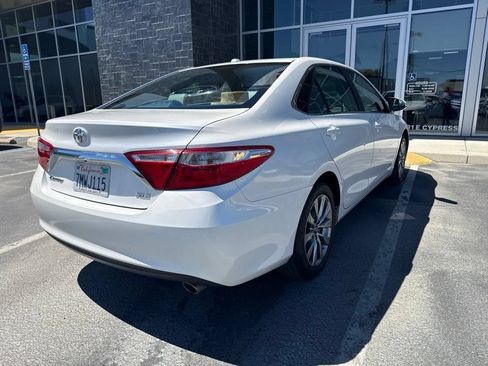 Used 2015 Toyota Camry XLE w/ Convenience Package FWD image 5