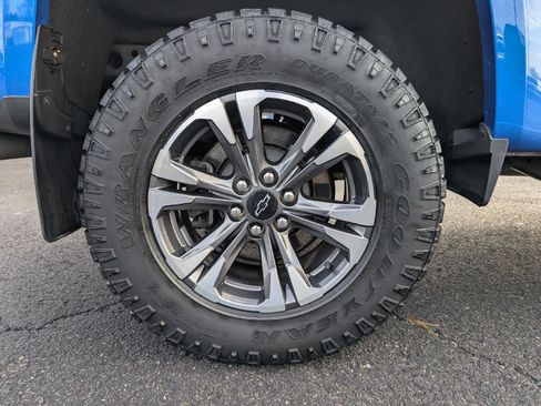 Used 2022 Chevrolet Colorado Z71 image 12