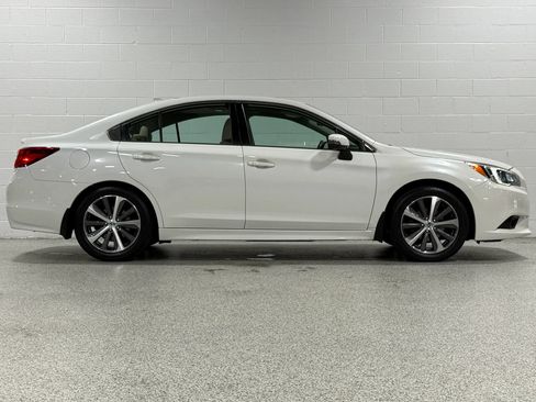 Used 2017 Subaru Legacy 2.5i Limited AWD/4WD image 5