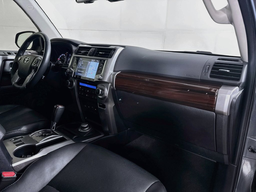 Used 2024 Toyota 4Runner Limited AWD/4WD image 36