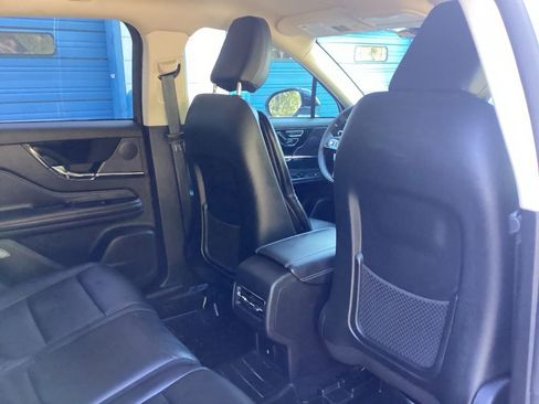 Used 2023 Lincoln Corsair FWD image 34