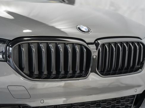 Used 2021 BMW M550i xDrive w/ Premium Package image 15