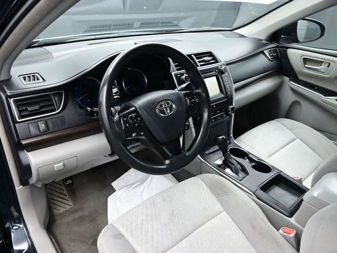 Used 2016 Toyota Camry LE image 33