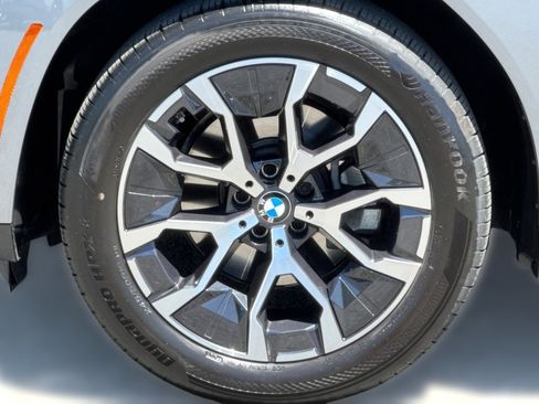 Used 2025 BMW X3 xDrive30 w/ Premium Package AWD/4WD image 11