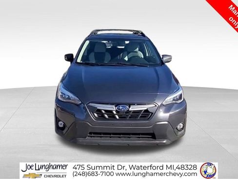 Used 2022 Subaru Crosstrek 2.5i Limited w/ Moonroof Package 2 AWD/4WD image 3