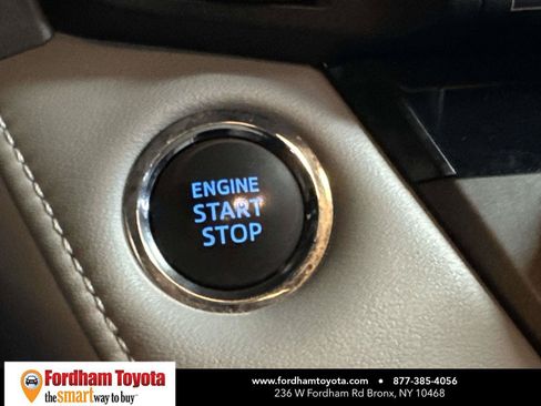Used 2018 Toyota RAV4 Limited w/ Advanced Technology Package FWD image 25