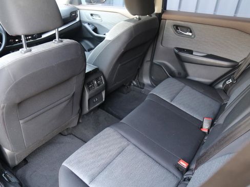 Used 2021 Nissan Rogue SV image 22