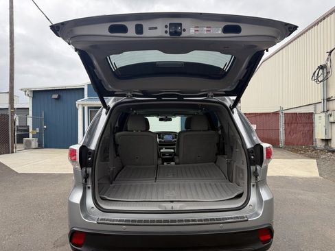 Used 2014 Toyota Highlander Limited AWD/4WD image 33