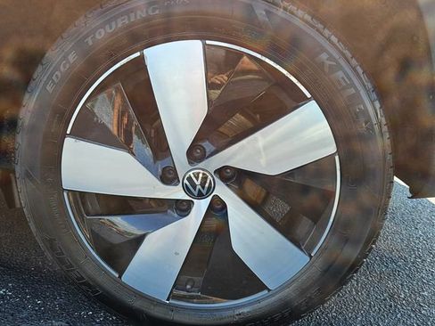 Used 2025 Volkswagen Taos S AWD/4WD image 31