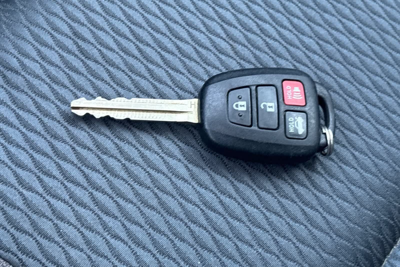 Used 2019 Toyota Corolla LE FWD image 26