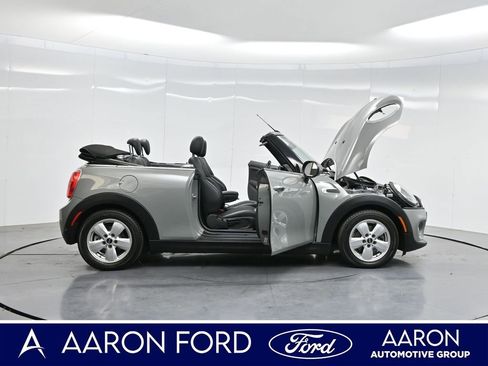 Used 2017 MINI Cooper Convertible image 4