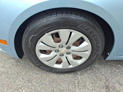Used 2012 Chevrolet Cruze LS w/ Connectivity Package FWD image 9