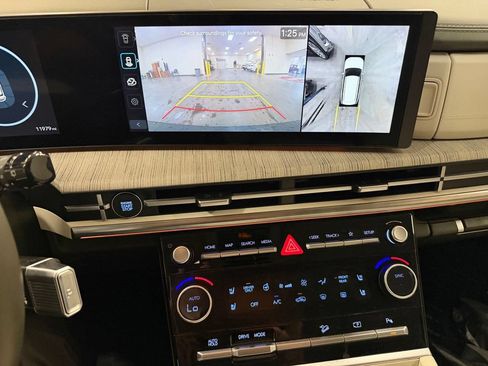 Used 2025 Hyundai Santa Fe Calligraphy FWD image 7