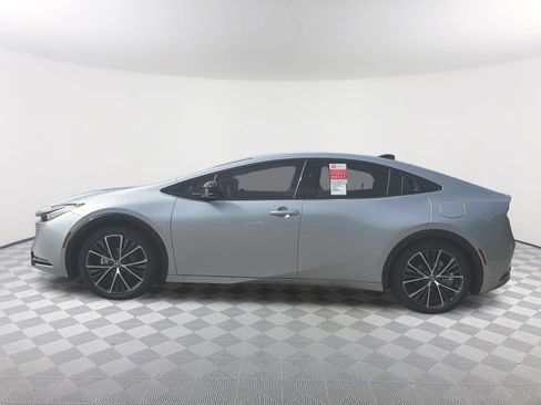 New 2026 Toyota Prius XLE FWD image 4