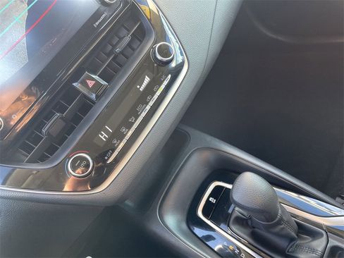 Used 2022 Toyota Corolla LE image 20