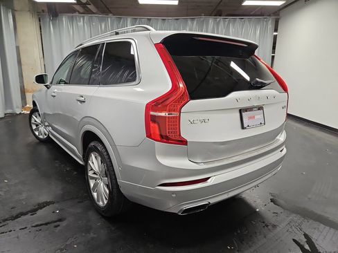 Used 2018 Volvo XC90 T6 Momentum w/ Convenience Package image 7