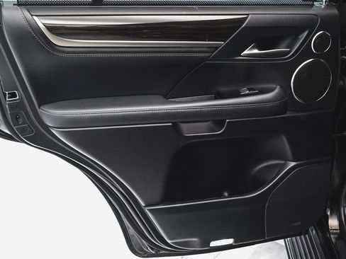 Used 2021 Lexus LX 570 4WD w/ Sport Package image 14