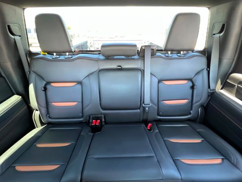 Used 2025 GMC Sierra 2500 AT4 AWD/4WD image 25