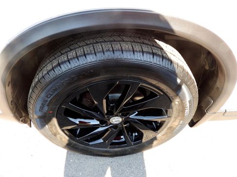 Used 2015 Nissan Rogue SL w/ SL Premium Package image 22