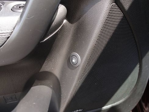 Used 2011 Kia Sorento SX FWD image 16