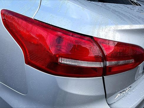 Used 2018 Ford Focus S image 27