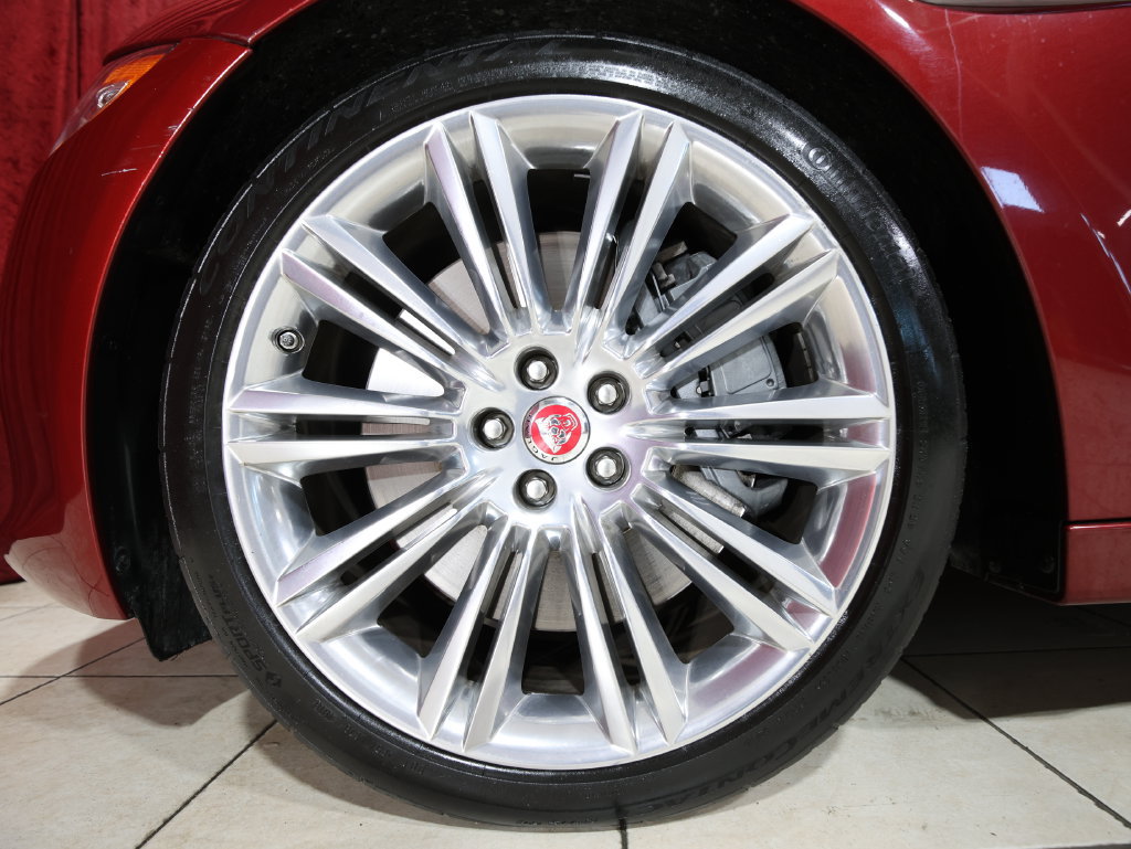 Used 2014 Jaguar XJ L Supercharged RWD image 6